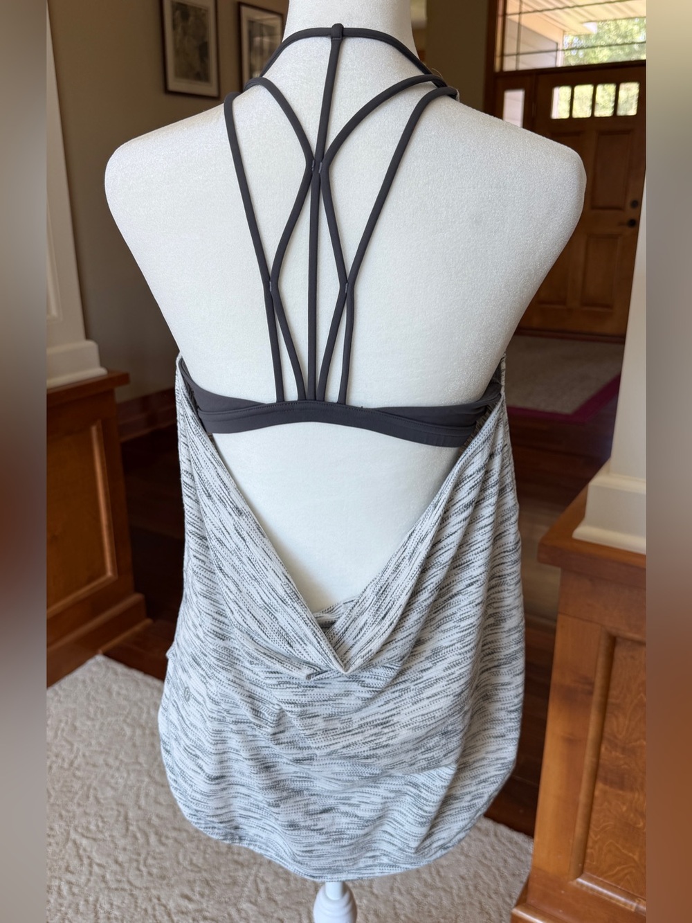 Lululemon Sz 8 Raise the Bar Tank Strappy Women's in Heather Gray